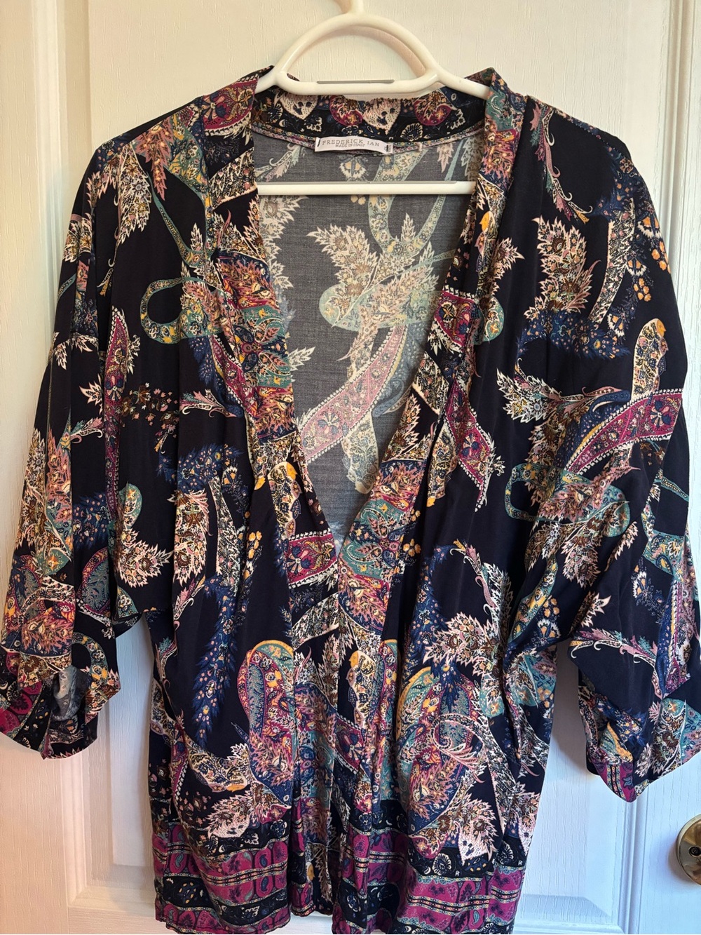 Frederick Ian. Lightweight Paisley Open-Front Kimono Jacket - Navy Multicolor